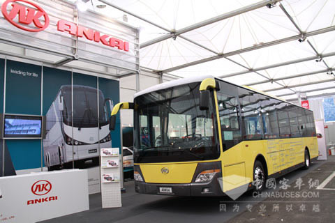 來自中國安凱的純電動(dòng)客車登陸歐洲，中國第一臺走出國門的純電動(dòng)客車，全場唯一的純電動(dòng)客車